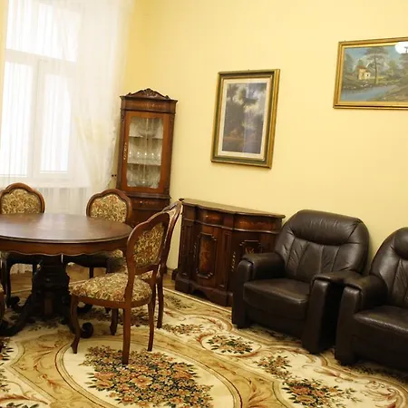 Apartment-leontovycha Street Apartment *